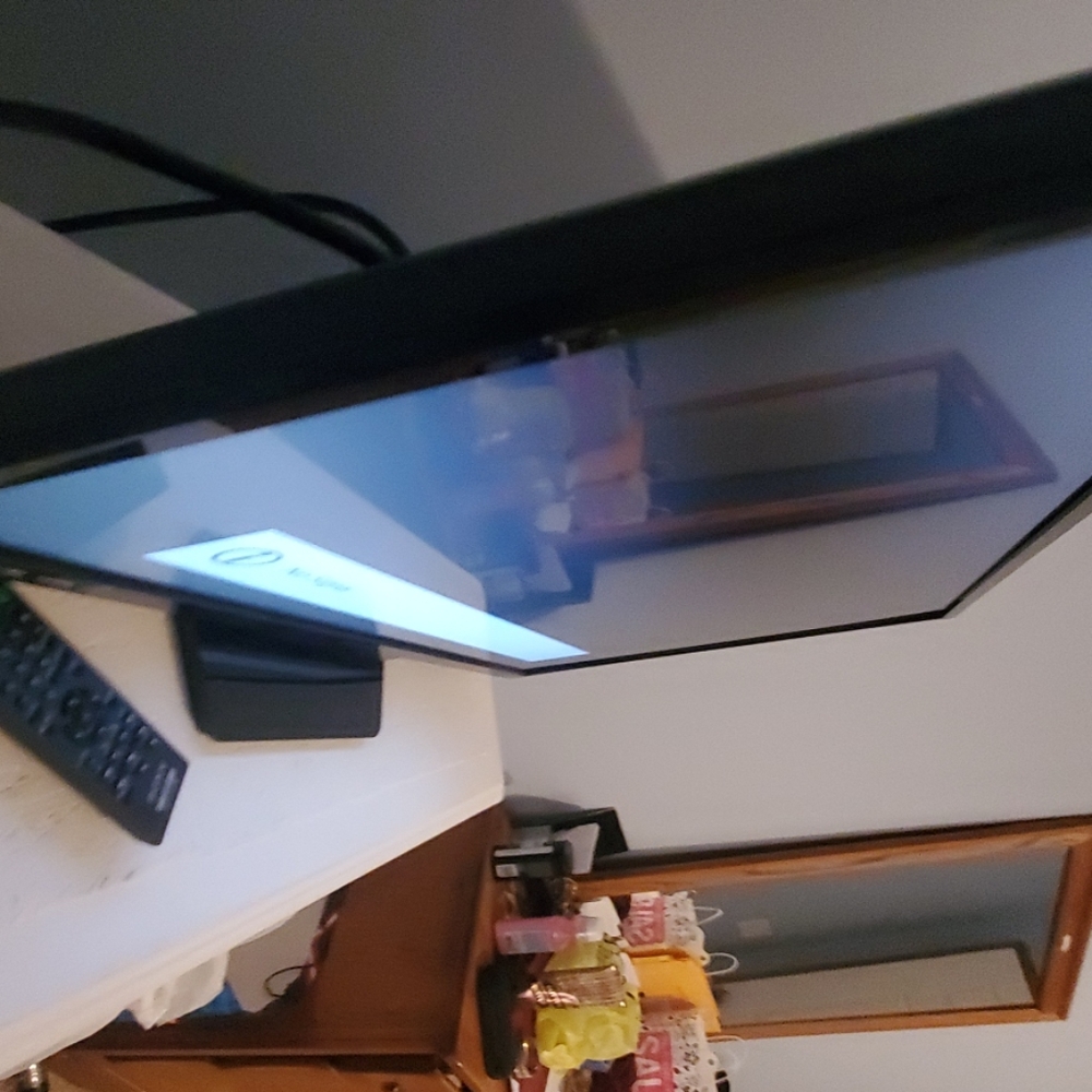Tv - Picture 2 of 3